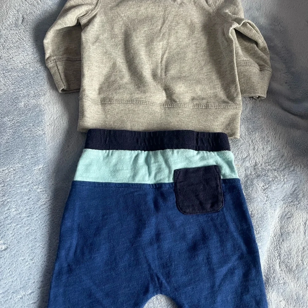 GAP Baby Gray Sweatshirt - Enjoy the Ride